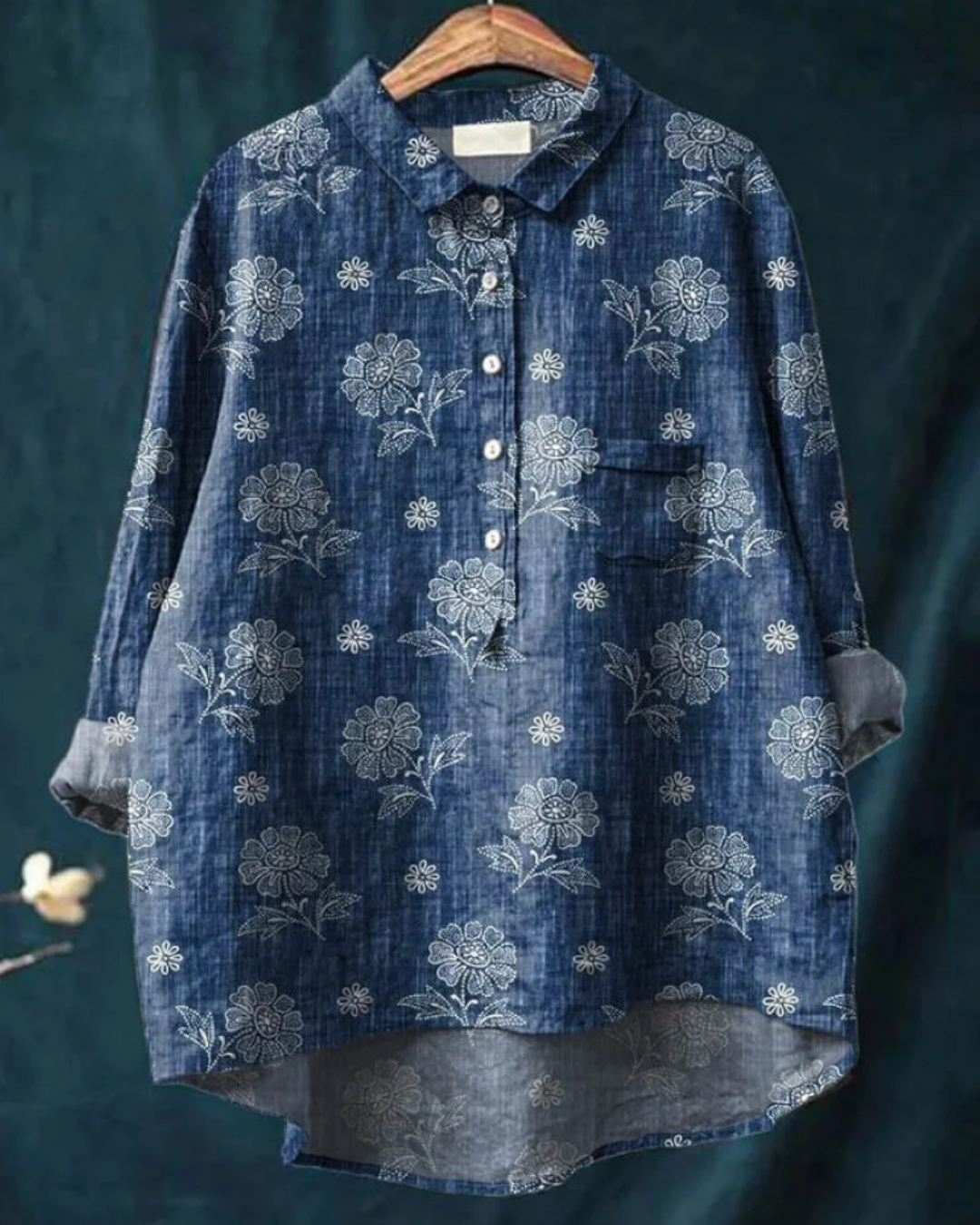 Jenny | Elegante bloemenblouse met knopen