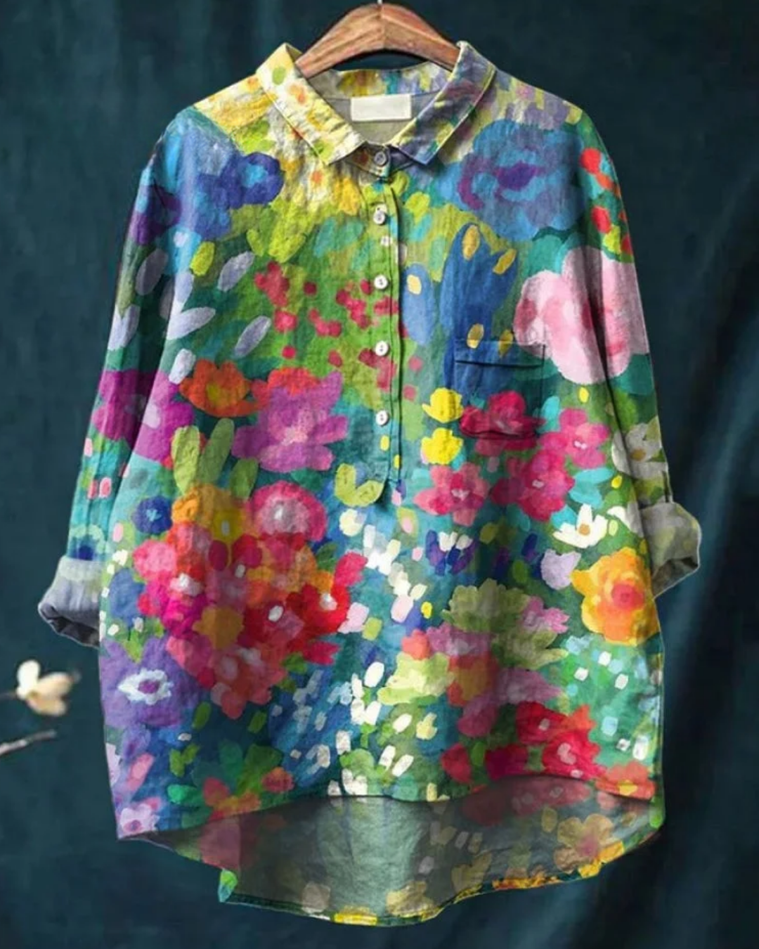Jenny | Elegante bloemenblouse met knopen